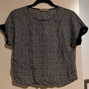 Chloe K ~ White & Black ~ Size Medium